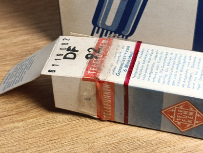 1Pcs. TELEFUNKEN DF92 Tube Pentode RF/IF-Stage NOS = DF92 = CV1758 = 1F2 NIB
