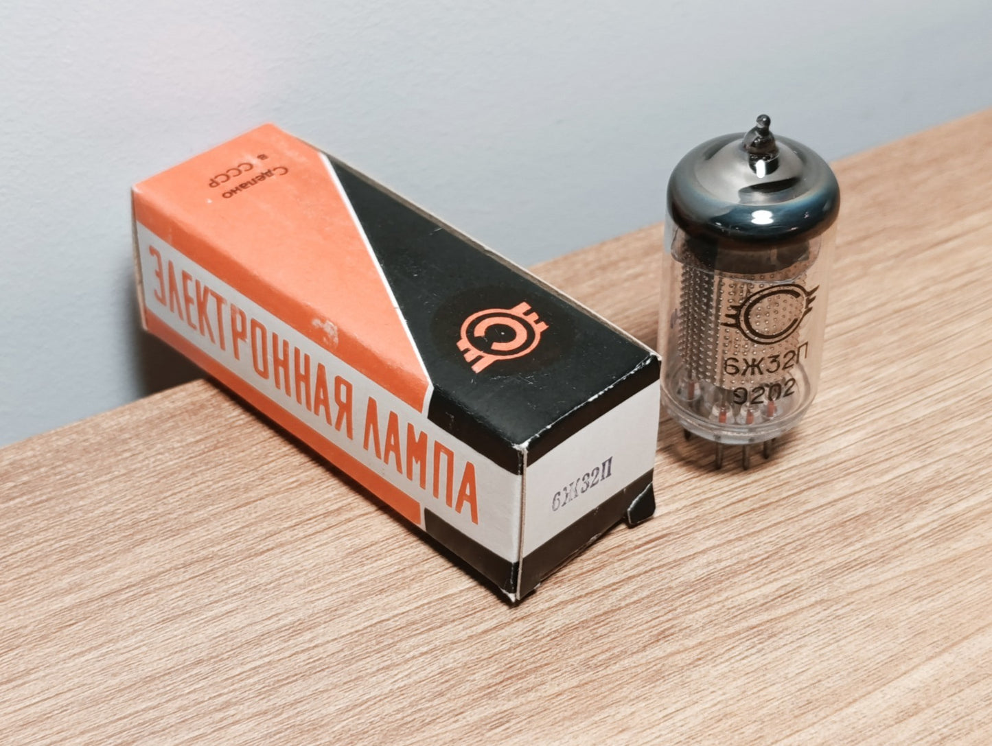 NEW 1pcs 6J32P 6Ж32П Tube Svetlana NOS similar to EF86 62167 EF806S NIB