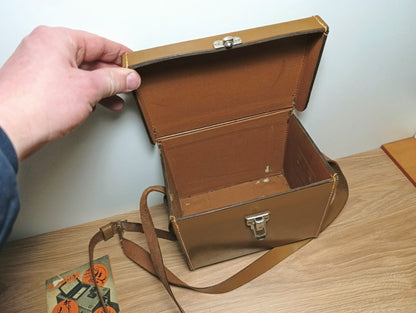 Megger earth meter serries 4 1950's date FROM Rogaland Radio USED
