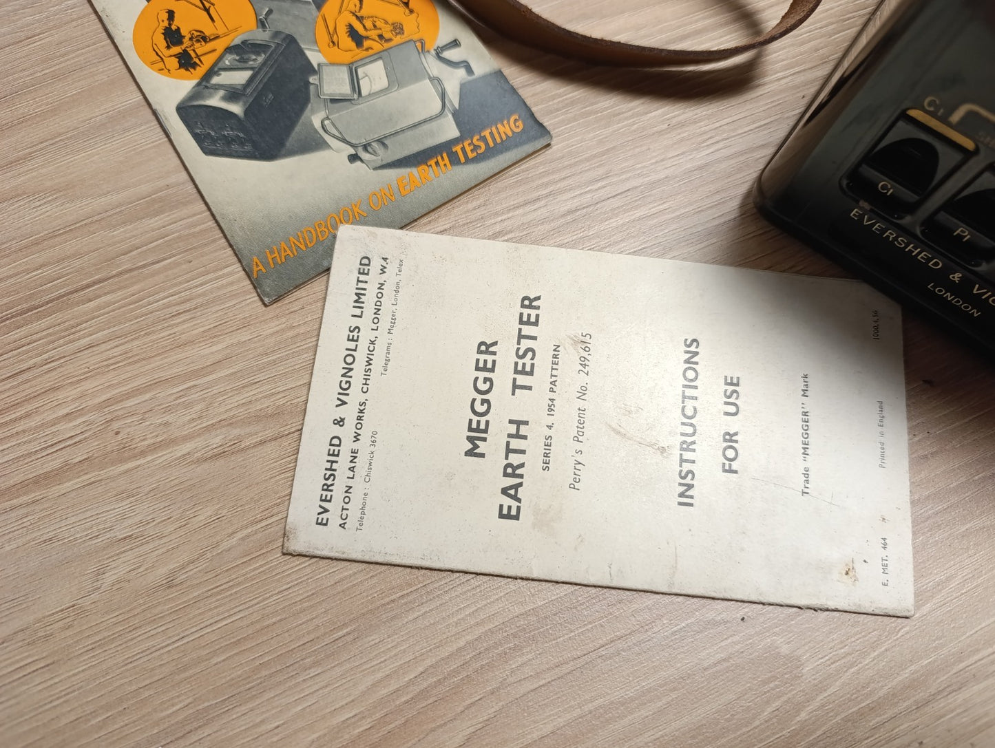 Megger earth meter serries 4 1950's date FROM Rogaland Radio USED