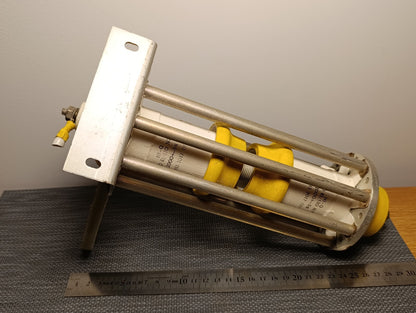 913-3017-00 HI-Q HPD 65/130 N75 Feed -Thru Capacitor 2000pf 5kv 5%  2pcs + Stand