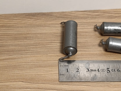 4pcs. 0.5 0,5uF 200V MBGCH-1A Paper-In-OiL PIO AUDIO CAPACITORS NOS NEW
