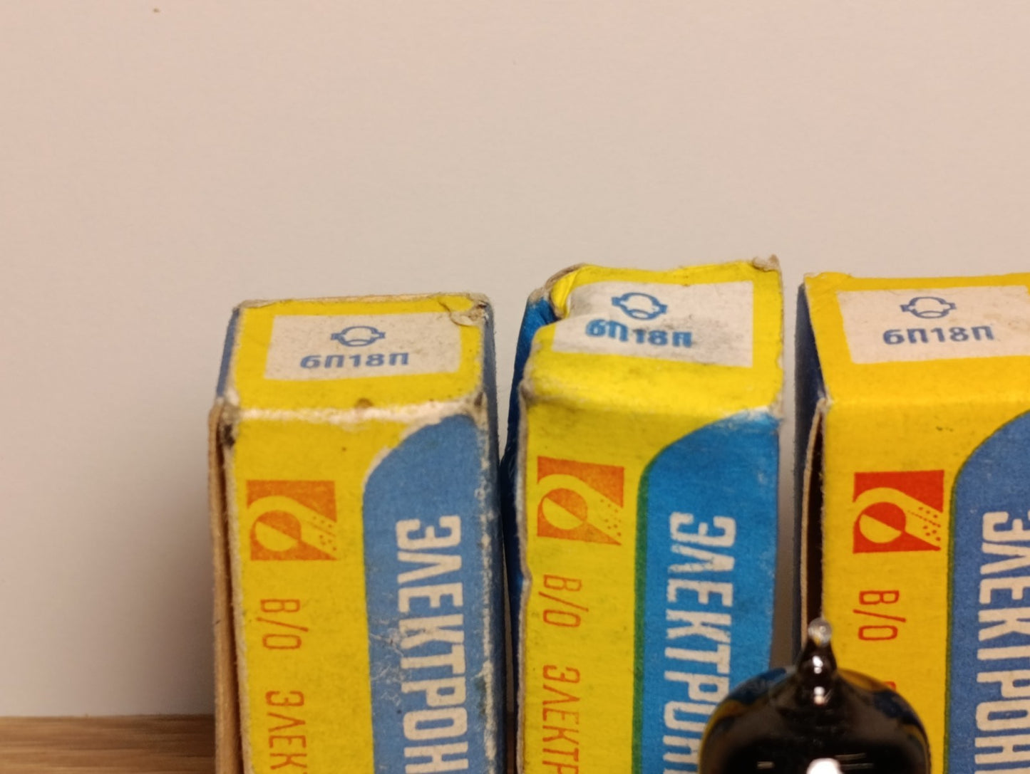 4pcs. 6P18P = EL82 6DY5 Output Pentode Tube REFLECTOR Soviet NEW in BOX 70-80's