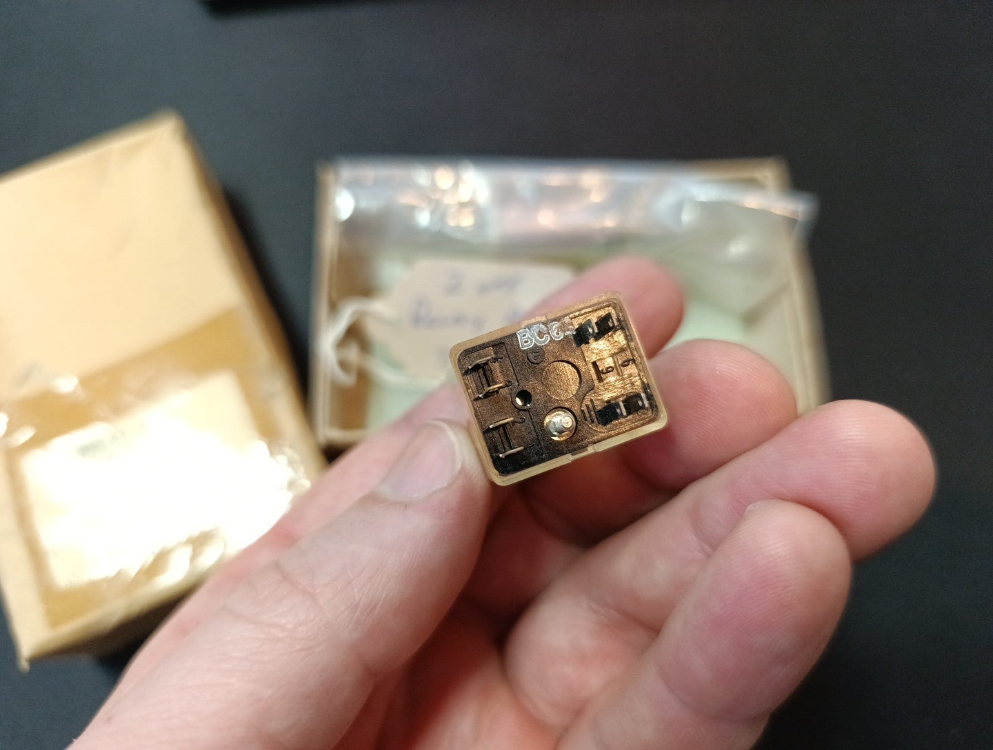 (2Pcs.) LOT Siemes 724 F101 V23154 RELAY C0724-F101 NOS NEW