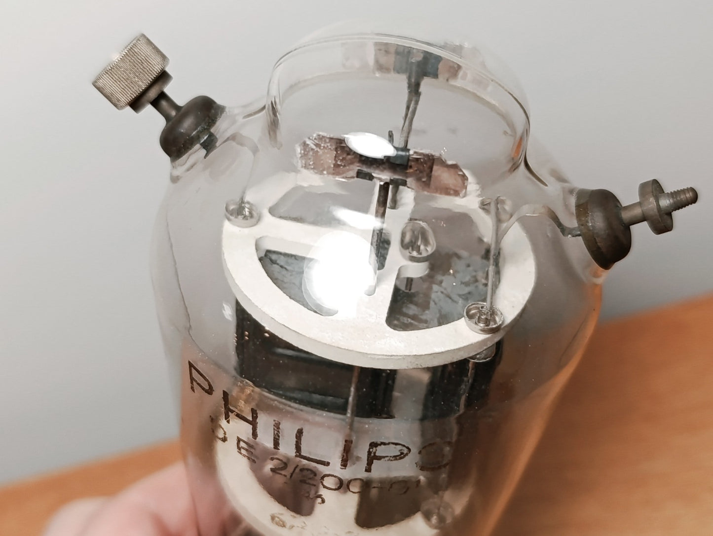 DE2/200-01 Philips tube Kriegsmarine Wehrmacht BAL = Bauaufsicht Luft  USED