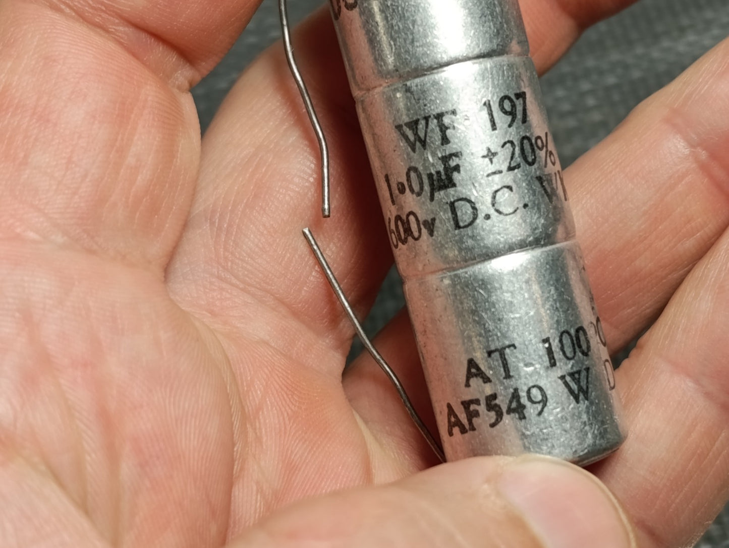 1pcs. DUOLECTRIC WF 197 CAPACITOR 1UF 600V NOS /NEW