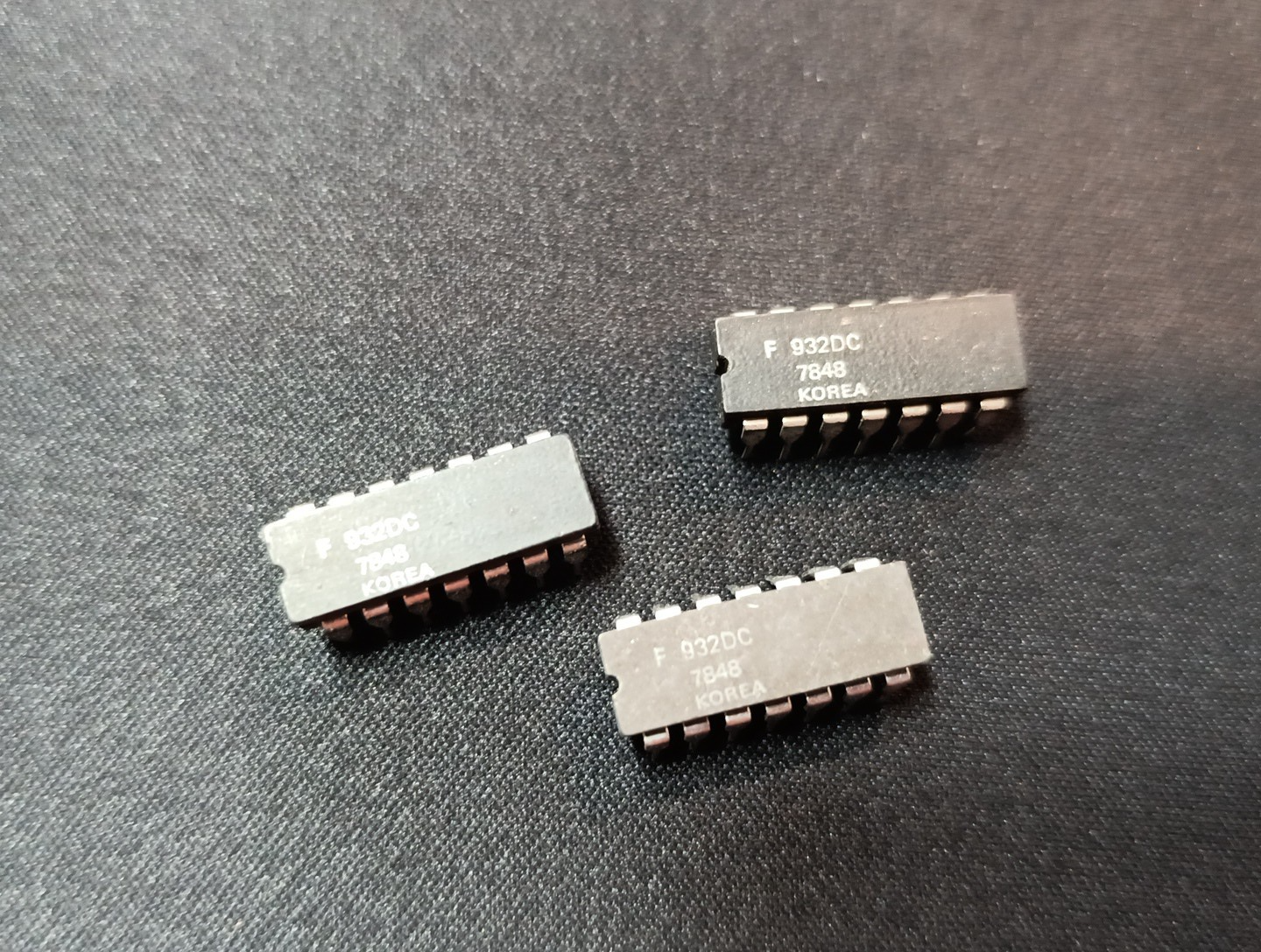 (3 pcs). F 932DC Fairchild (F932DC) IC Ceramic Dip microprocessor DIP New NOS