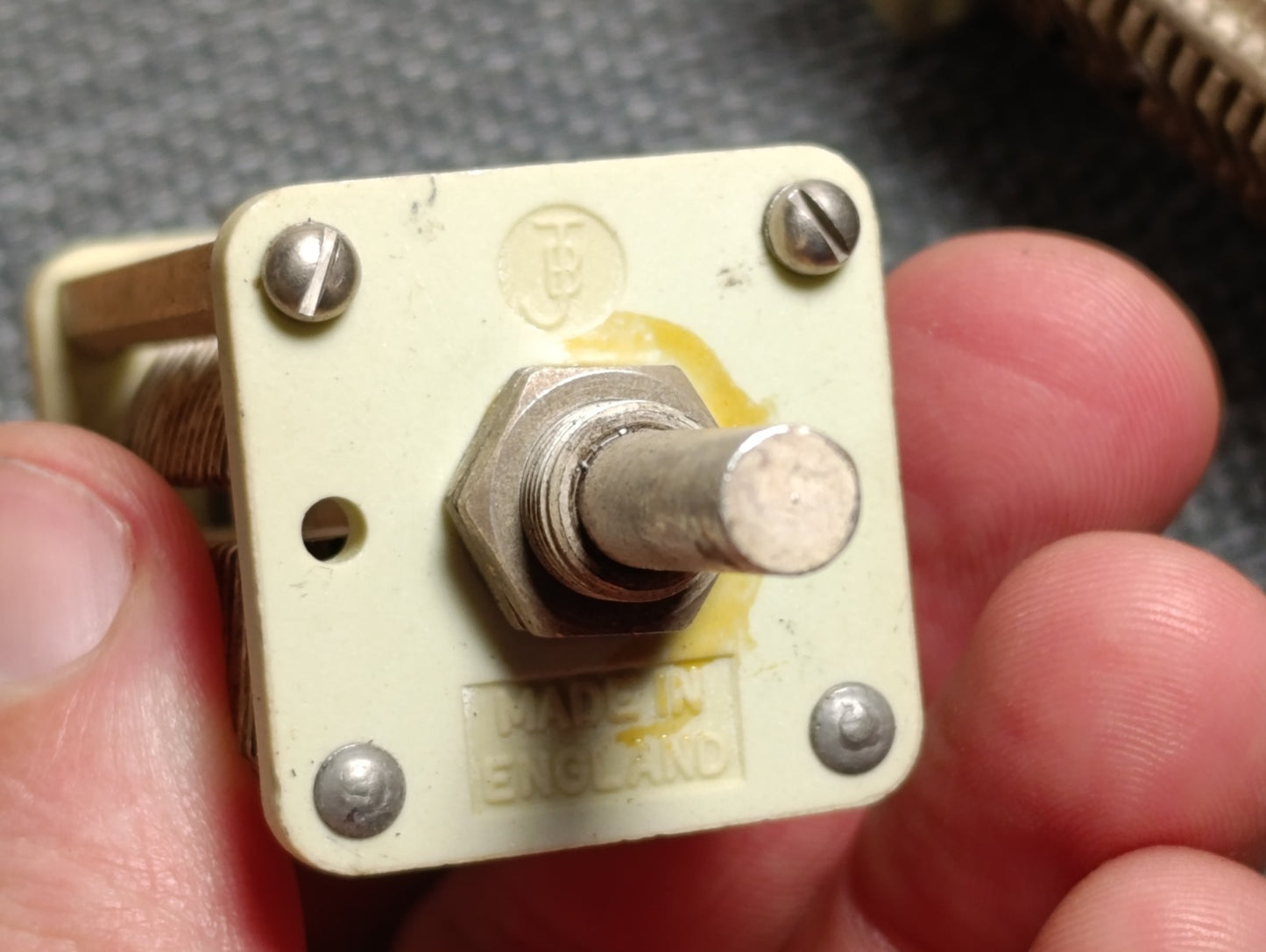 JB Made in England 50501a 150 pf ceramic silver plate variable capacitor  (Pull)