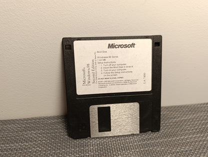 Microsoft Windows 98 Boot Disk 1.44MB Floppy X04-80322 1981-1998  LA7400