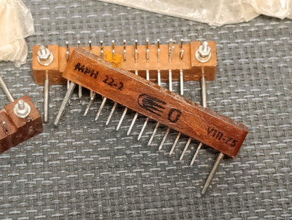 6pcs. MRN22-2 plug up to 400 V up to 1 А up to 3 MHz SILVER PLATED MRN-type NOS