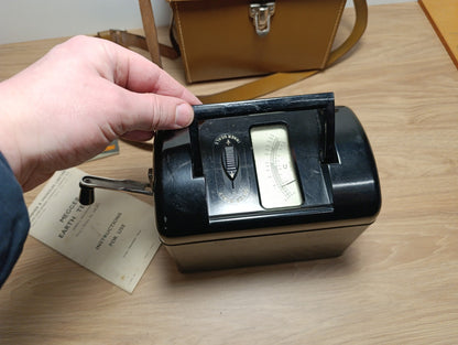 Megger earth meter serries 4 1950's date FROM Rogaland Radio USED