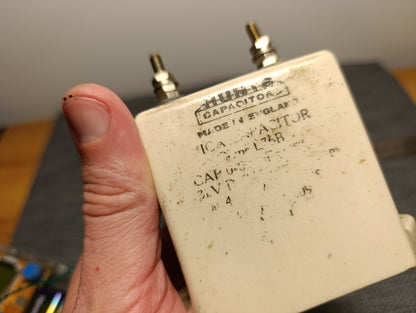 Hunts 5000 pF 3 kv Molded Mica Capacitor (Pull) USED