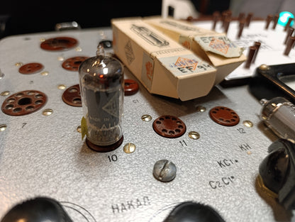 100% Matched Pair 6AU6WA Telefunken EF94 6AU6 diamond tube NIB NOS SAME DATE
