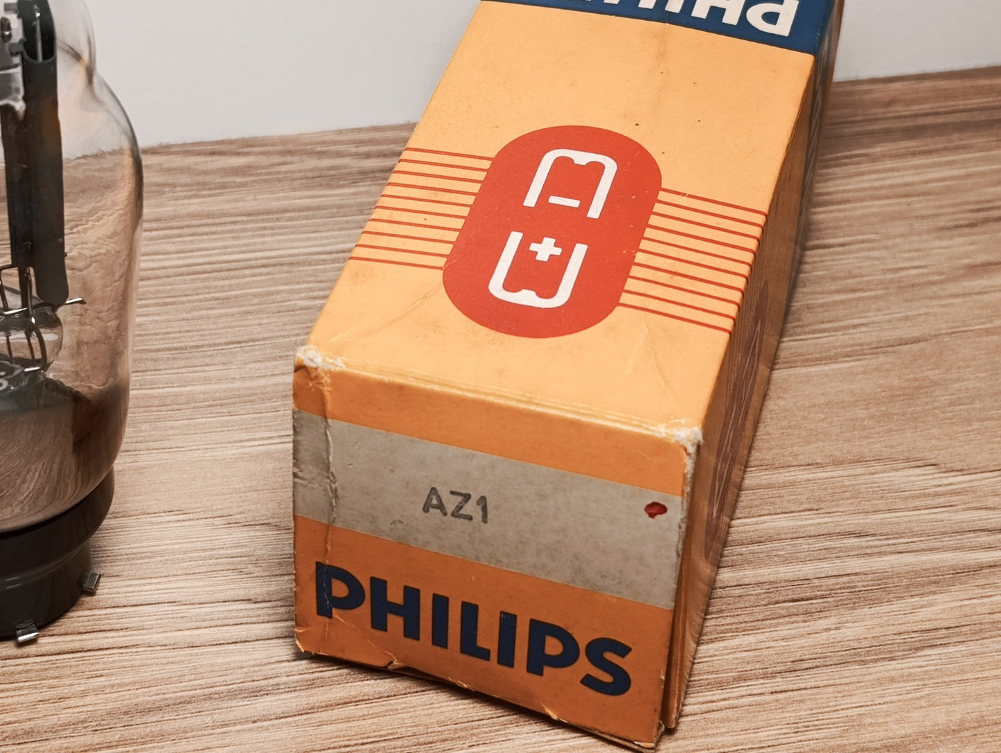 PHILIPS AZ1 FULL-WAVE VACUUM RECTIFIER TUBE NOS = 140NG TAZ1 WE54 RAZ1 VG