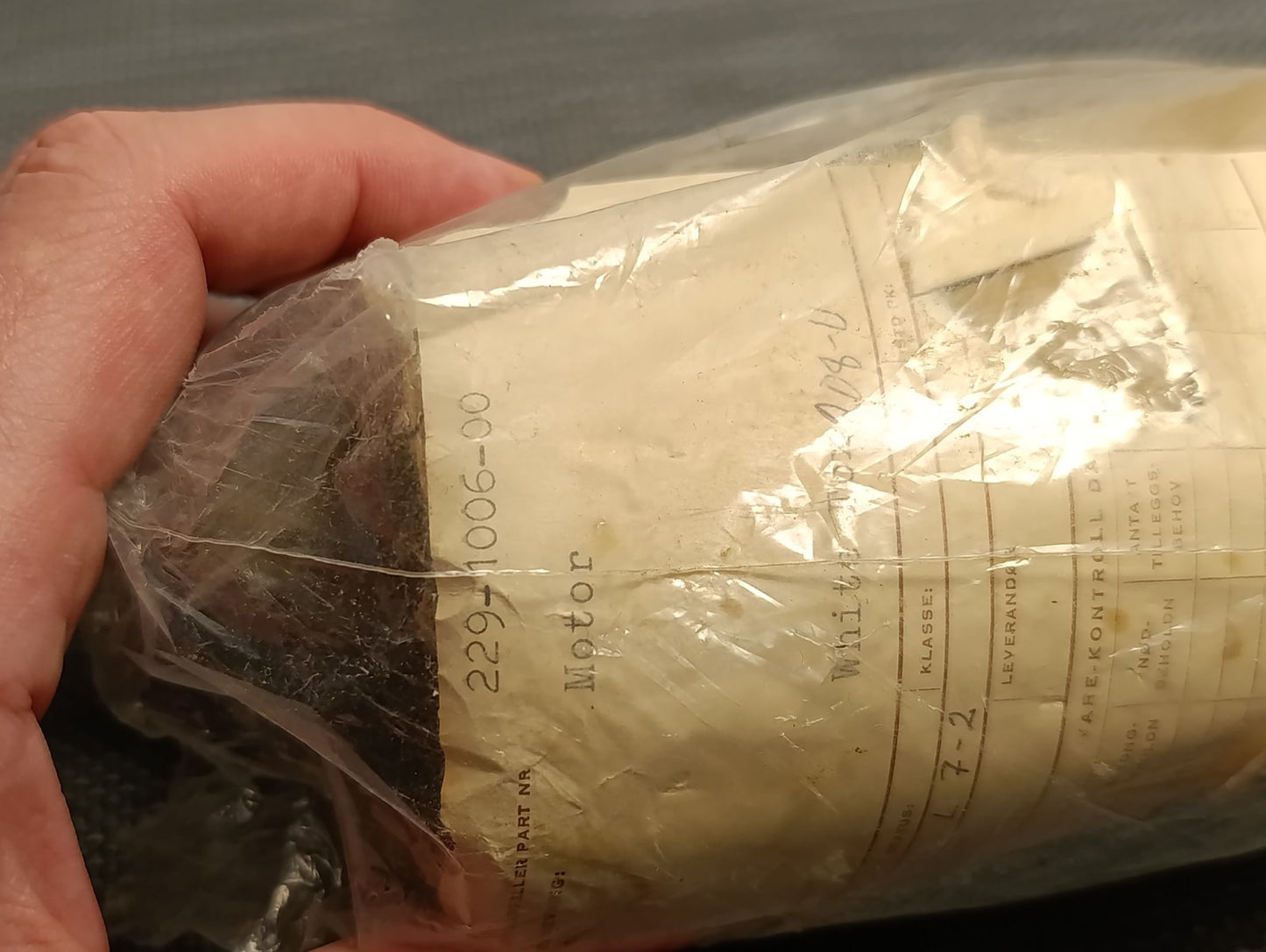 DIEHL SERVOMOTOR FPE25L-214-2 NEW NOS never used part 115v