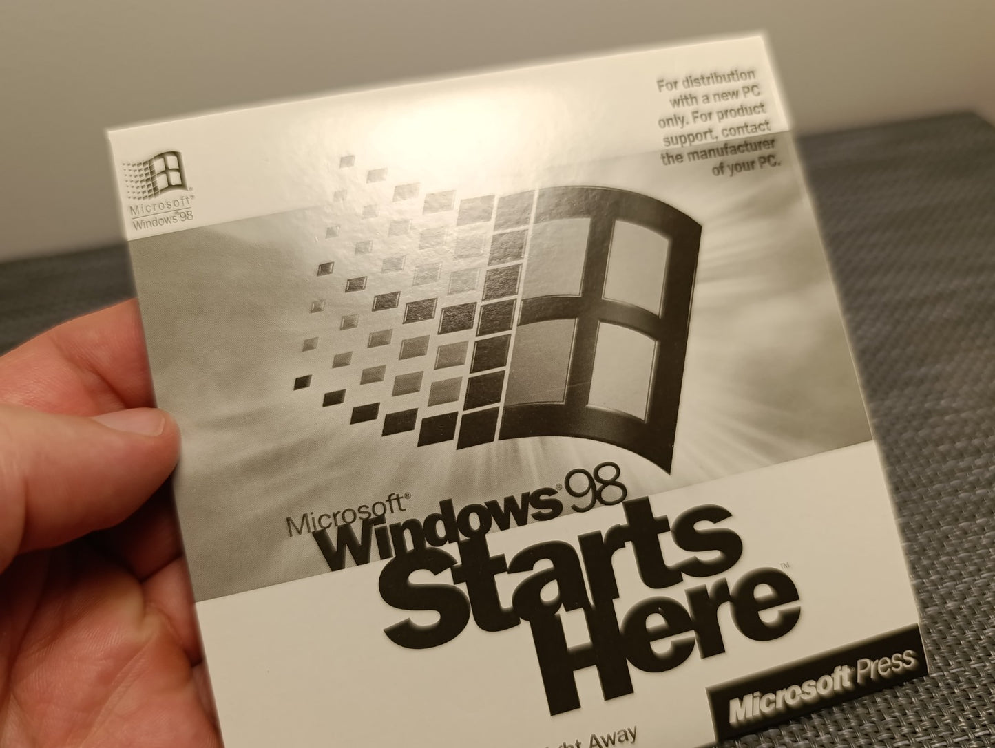 Microsoft Windows 98 Starts Here Press PC CD Rom Disc ( CD ONLY) CD 1897