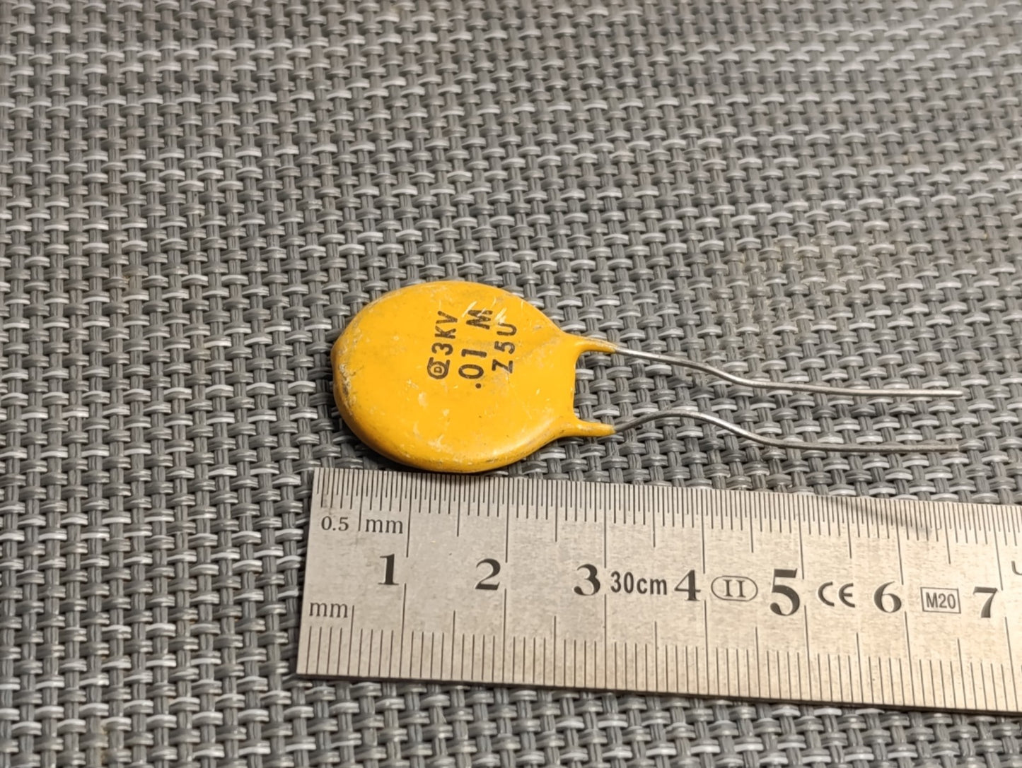 3Pcs  Ceramic Capacitor Z5U with 10nF / 0.01 μF / 3000V, Ceramic Capacitor, NOS