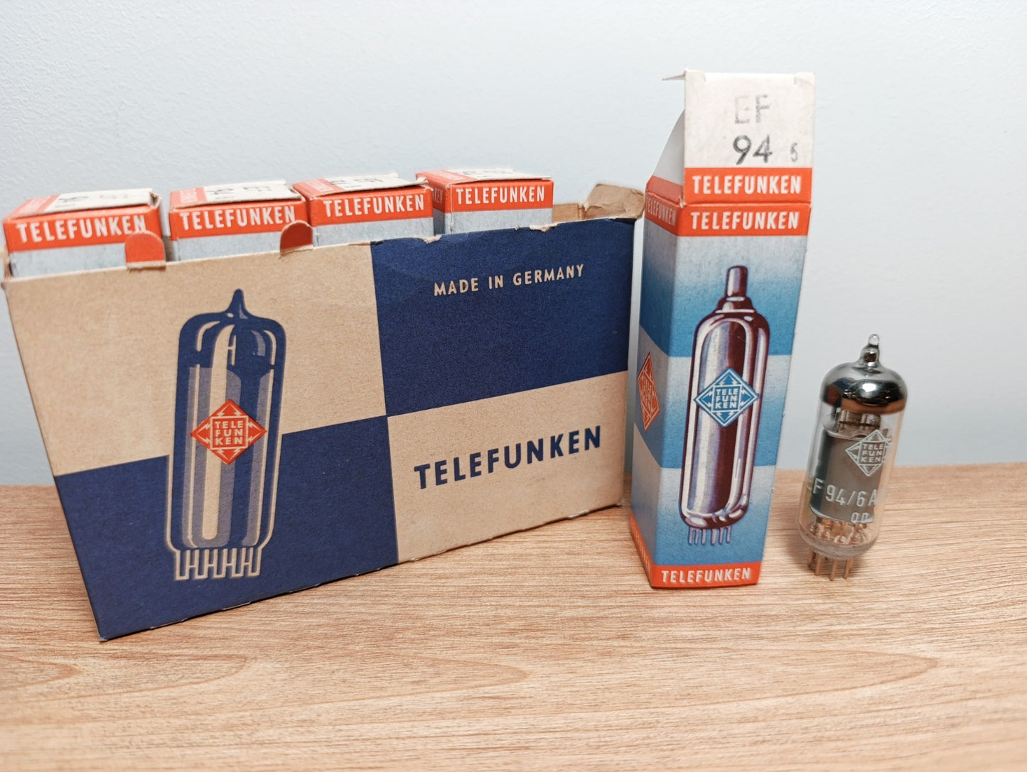 TESTED 1Pcs. EF94 Telefunken print 6AU6 tube NO diamond NIB NOS