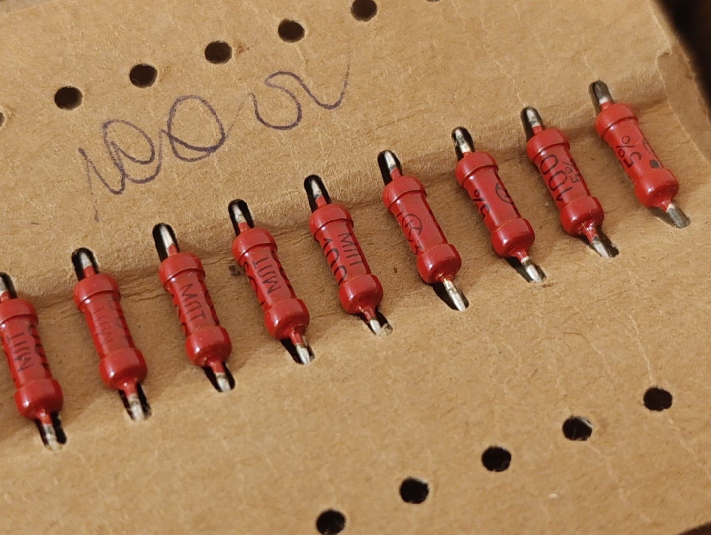 200Pcs. LOT NOS/ NEW 100 Ohm 0.5W 5% MLT resistor Russian military grade