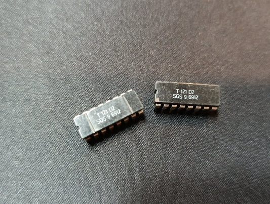 (2 pcs) T 121 D2 SGS 9 6912 microprocessor DIP New NOS
