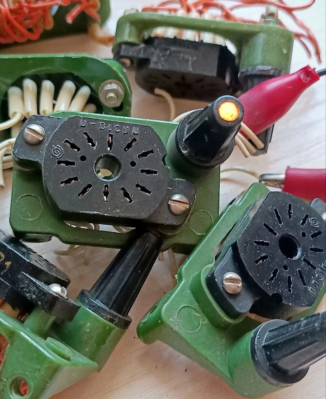 5 pcs PL31A-P Vintage RARE 14-pin Nixie Tube Socket for IN-12 IN-15 IV-22 USED