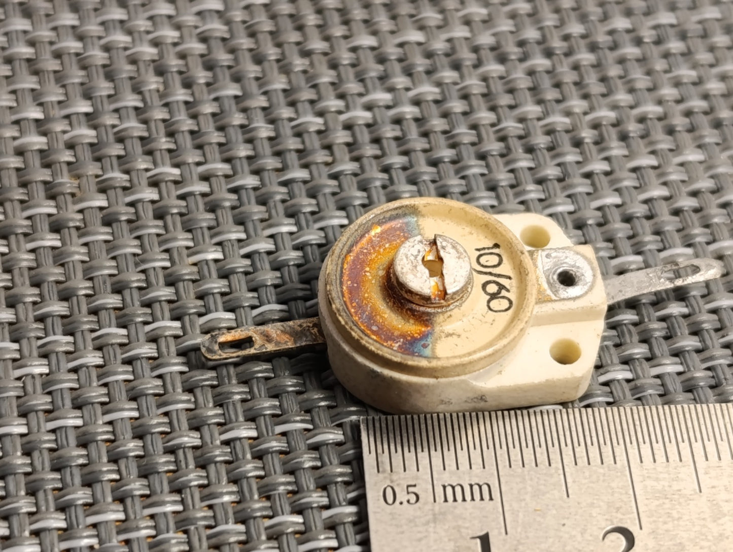 Ceramic Trimmer Capacitor 10-60pF Silver Plated 4 Pieces (4)