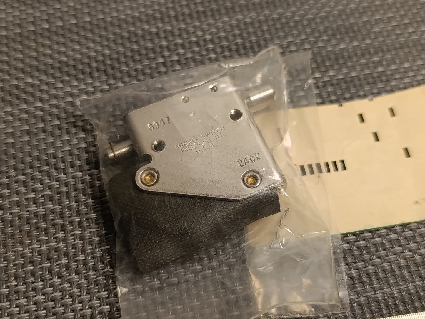 Honeywell 2AC2 Microswitch level switch NEW NOS never used