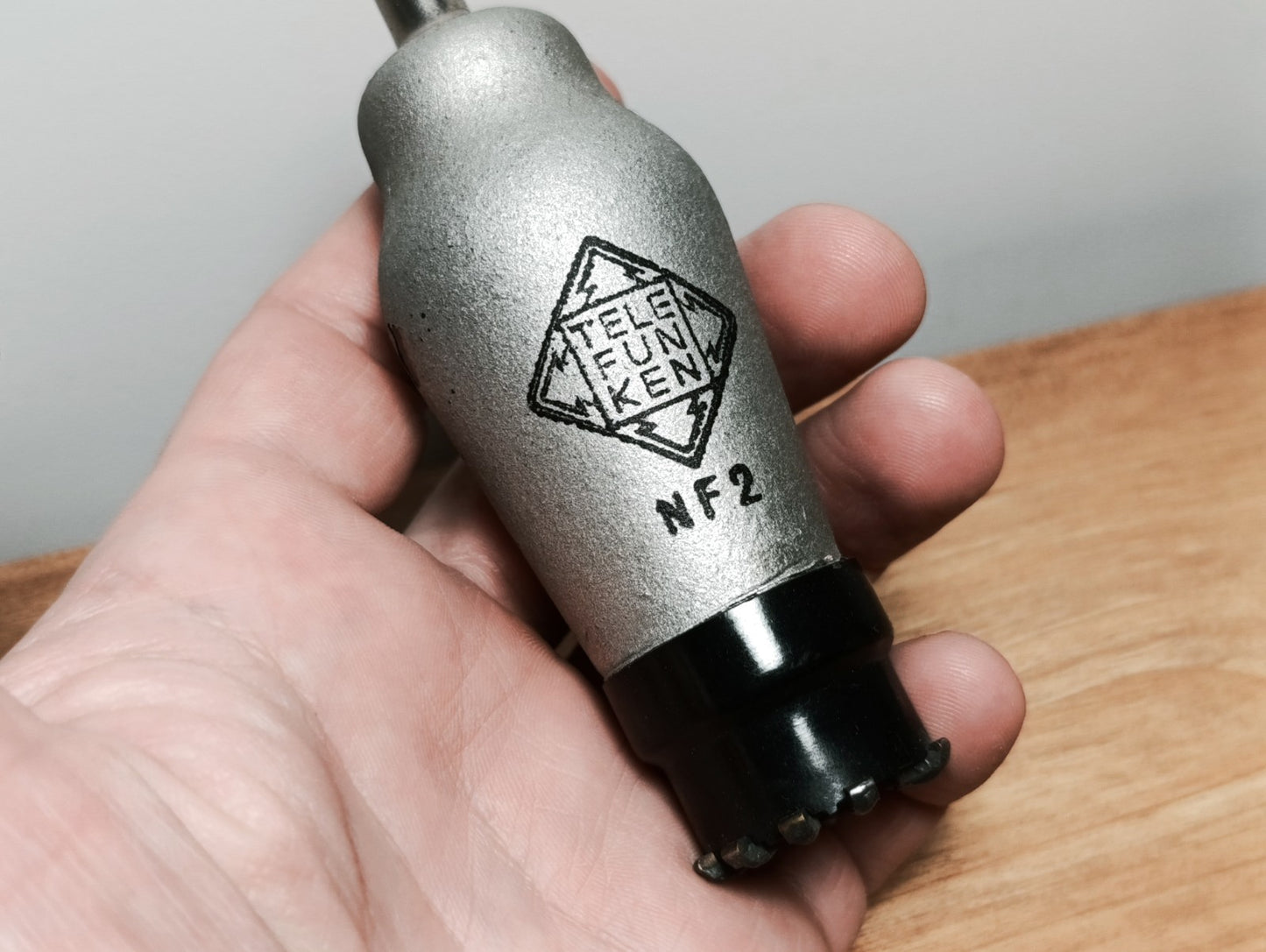 1Pcs. Telefunken NF2 TUBE LAMP TSF NOS NEW