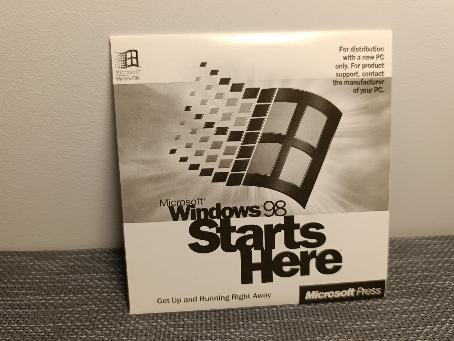 Microsoft Windows 98 Starts Here Press PC CD Rom Disc ( CD ONLY) CD 1897