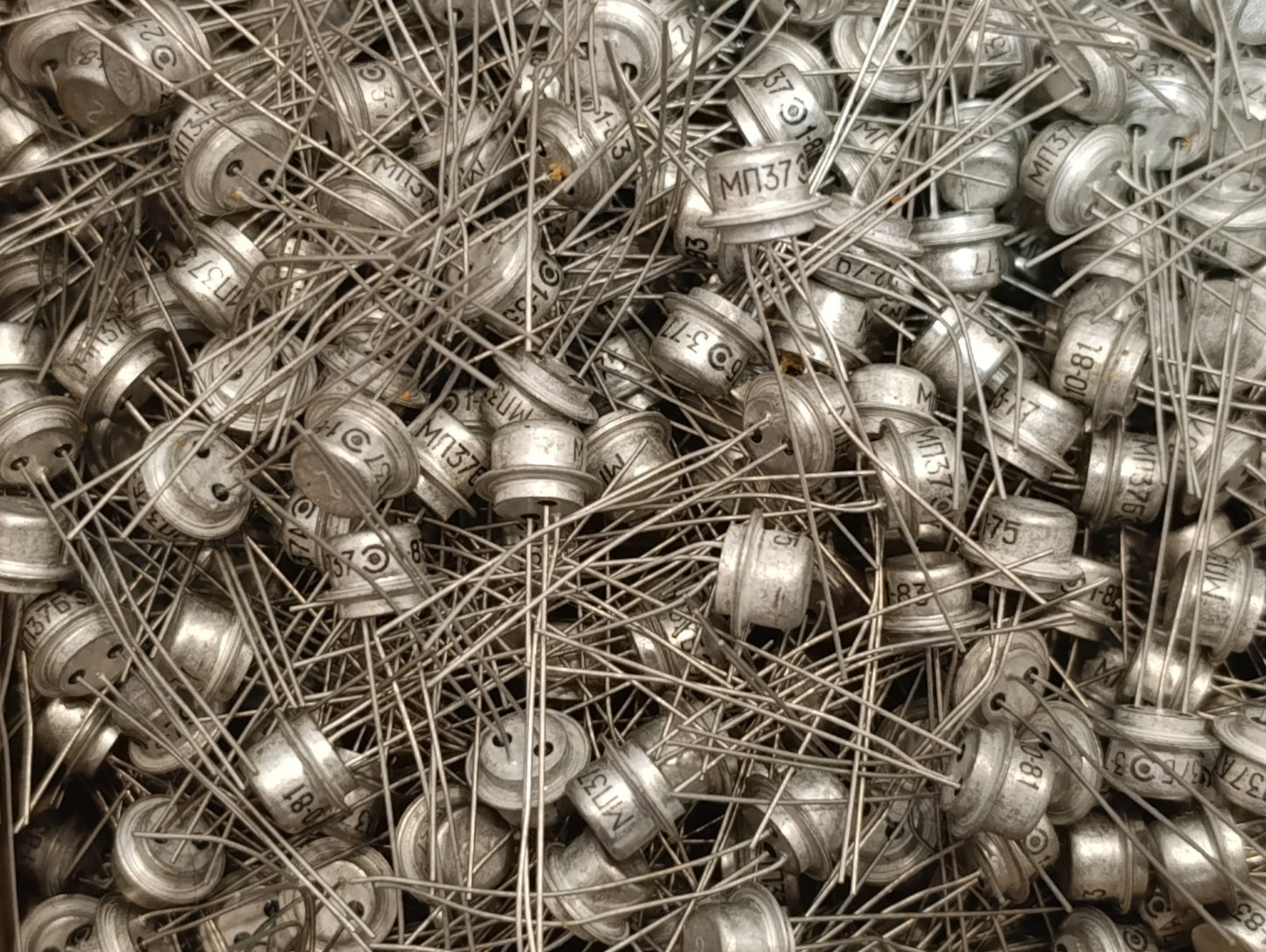 50pcs Germanium Transistor NPN MP37 / A/ B MIX 103NU70 Tone Bender Fuzz USSR