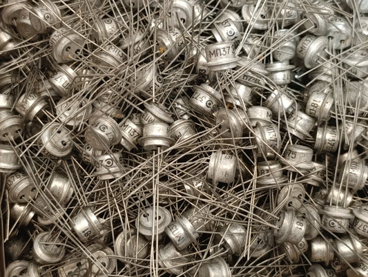 50pcs Germanium Transistor NPN MP37 / A/ B MIX 103NU70 Tone Bender Fuzz USSR