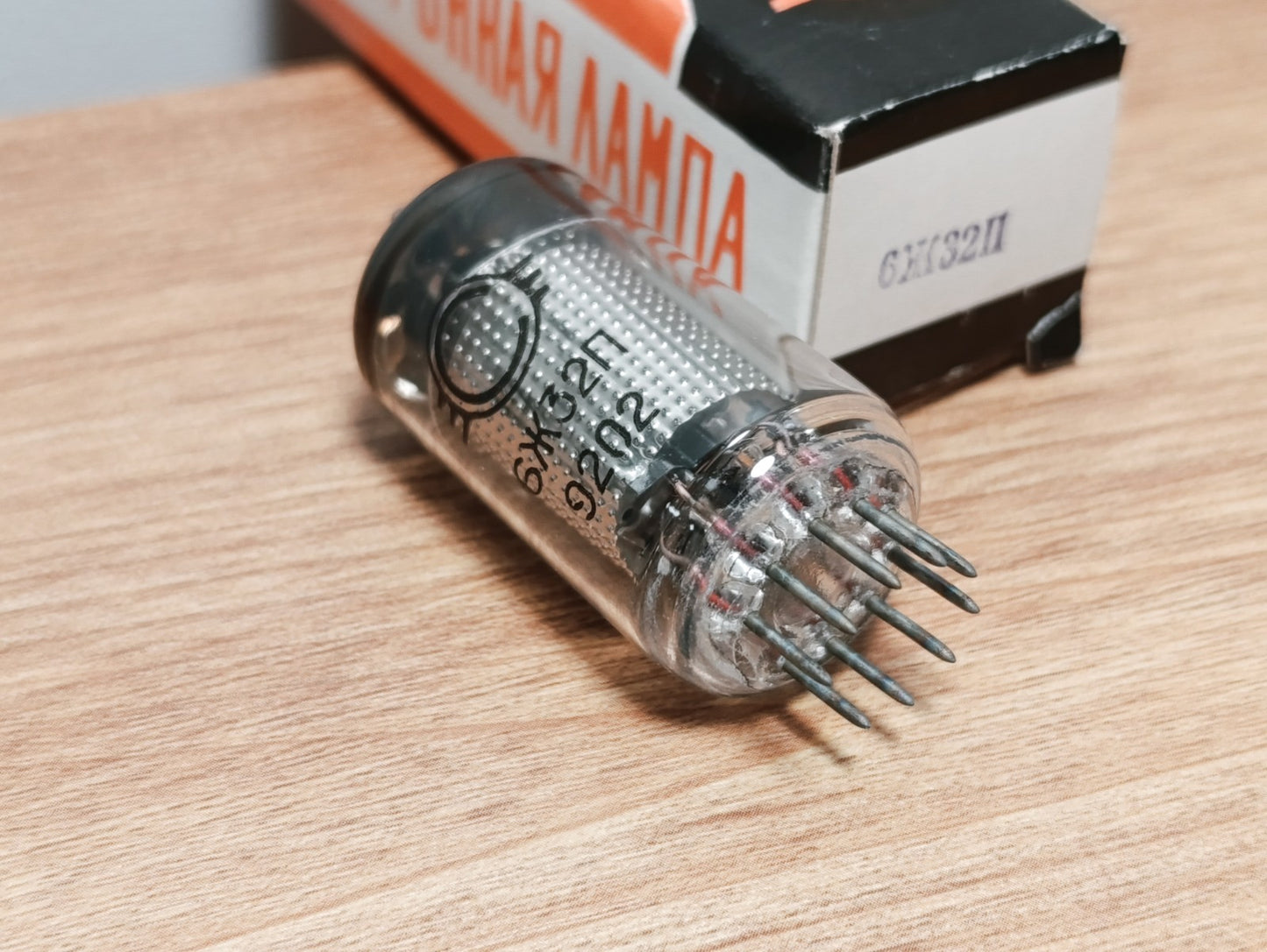 NEW 1pcs 6J32P 6Ж32П Tube Svetlana NOS similar to EF86 62167 EF806S NIB