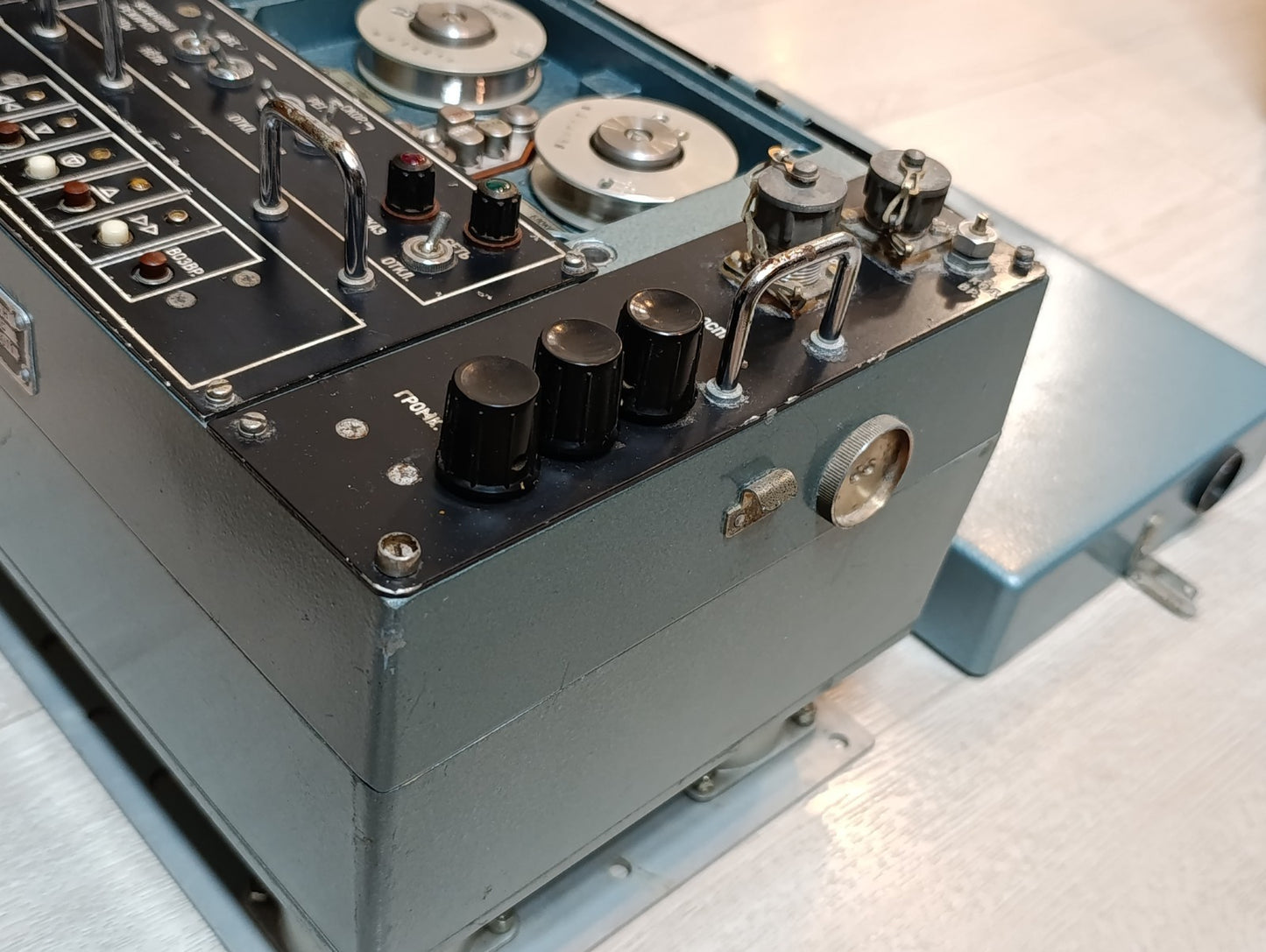 SOVIET KGB SPY P-504N STEEL WIRE RECORDER FOR VEHICLES For Parts RARE SSSR