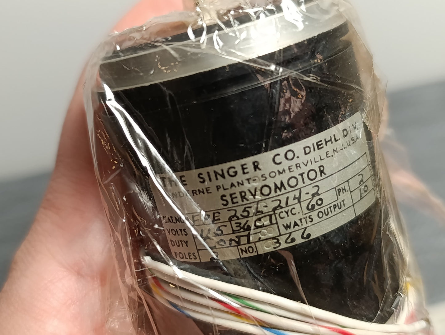 DIEHL SERVOMOTOR FPE25L-214-2 NEW NOS never used part 115v