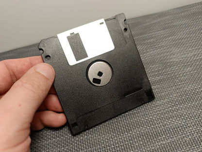 Microsoft Windows 98 Boot Disk 1.44MB Floppy X04-80322 1981-1998  LA7400