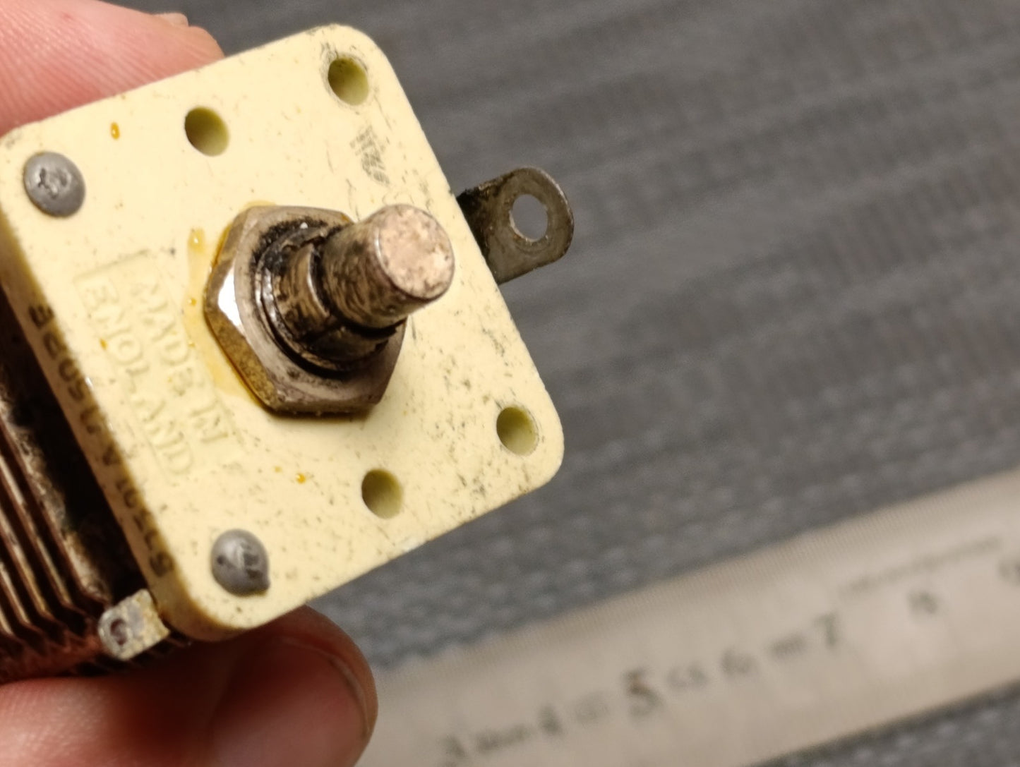 JB Made in England 50501a 150 pf ceramic silver plate variable capacitor  (Pull)
