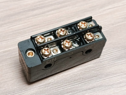 1PC NEW FIT FOR Double blade travel switch micro switch DT-2R-T3-J Yamatake