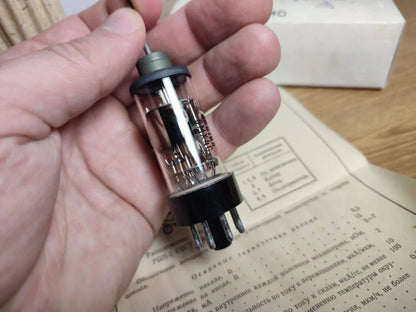 1 Stück 6MHc4S (6МХ4С) MELZ Mechanotron UdSSR NOS Radioröhre 