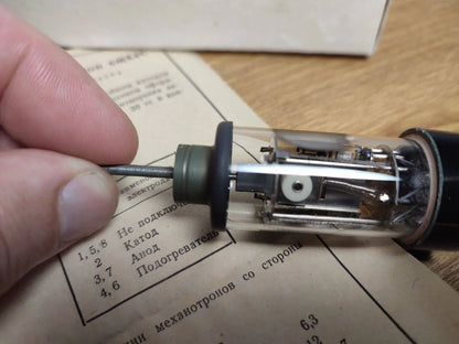 1 Stück 6MHc4S (6МХ4С) MELZ Mechanotron UdSSR NOS Radioröhre 
