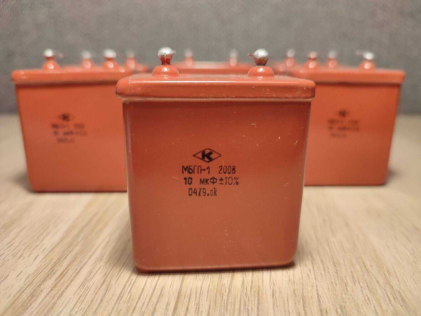4pcs. 10 uF 200 V RUSSIAN PAPER IN OIL PIO AUDIO CAPACITORS MBGP-1 МБГП–1