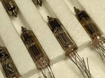 6 Stück 6J45B-V / 6Zh45B-V Miniatur-HF-Pentodenröhren UdSSR NOS