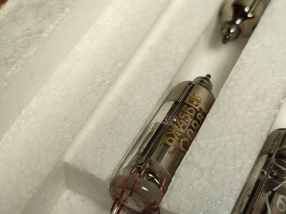 6 Stück 6J45B-V / 6Zh45B-V Miniatur-HF-Pentodenröhren UdSSR NOS