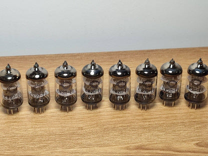 8 Stück 6J2P-EV, 6Ж2П-ЕВ NOS russische Goldgitterröhren äquivalent 6AS6, 6F33 OTK Militär