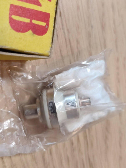 GS-4B / GS-4V RUSSISCHE MIKROWELLENTRIODE NOS-RÖHREN IN BOX