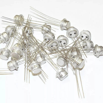 MP26B x 20 Stück RUSSISCHER GERMANIUM-PNP-TRANSISTOR 0,2 W 0,4 A ~ ACY24,